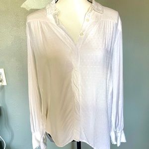 BCBG WHITE BUTTON UP